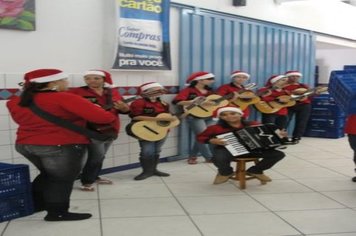Foto - Ponto de Cultura levanto EnCantos de Natal pelas ruas da cidade
