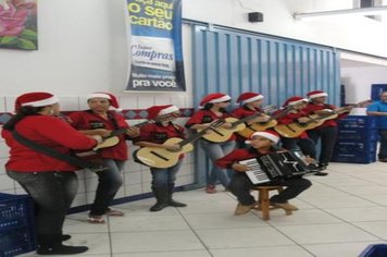 Foto - Ponto de Cultura levanto EnCantos de Natal pelas ruas da cidade
