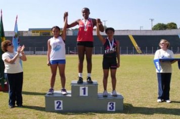 Foto - Atletismo nos Jogos Regionais de Assis
