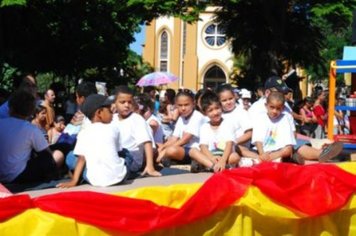 Foto - DESFILE DO ANIVERSÁRIO DA CIDADE - 2010 - 85 ANOS
