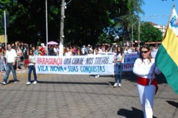 Foto - DESFILE DO ANIVERSÁRIO DA CIDADE - 2010 - 85 ANOS