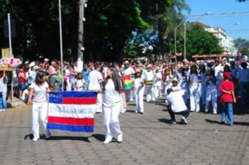 Foto - DESFILE DO ANIVERSÁRIO DA CIDADE - 2010 - 85 ANOS