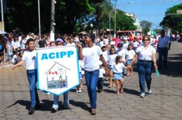 Foto - DESFILE DO ANIVERSÁRIO DA CIDADE - 2010 - 85 ANOS
