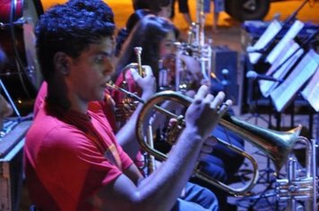 Foto - EnCantos de Natal - Show Lyra Municipal na Roseta