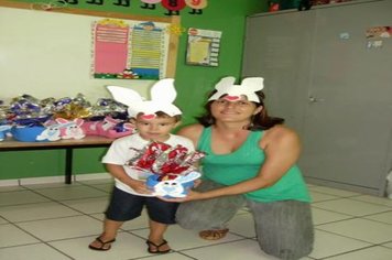 Foto - Páscoa na rede municipal de Educação