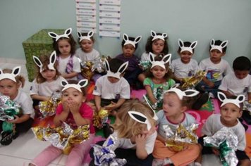 Foto - Páscoa na rede municipal de Educação