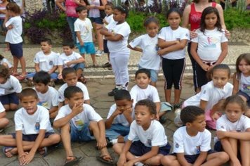 Foto - Show de Fanfarra e Dança