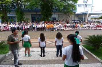 Foto - Show de Fanfarra e Dança