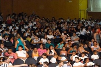 Foto - Show de Fanfarra e Dança