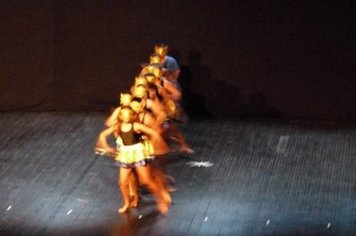 Foto - Show de Fanfarra e Dança