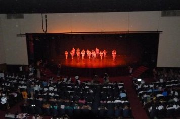 Foto - Show de Fanfarra e Dança