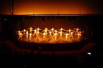 Foto - Show de Fanfarra e Dança
