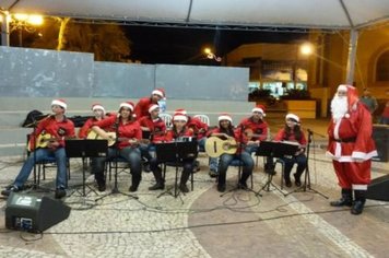Foto - EnCantos de Natal - Viola & Cia na Casa do Papai Noel