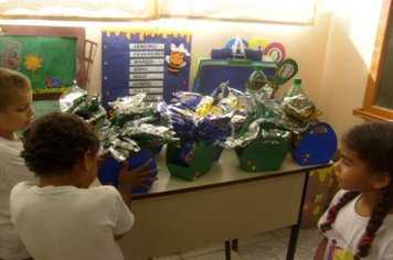 Foto - Páscoa na rede municipal de Educação