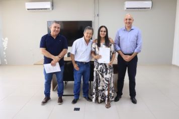 Foto - Prefeitura Municipal entrega certificados a concluintes de cursos realizados em parceria com o Senai