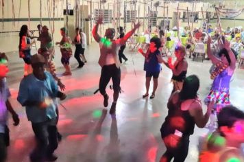 Foto - CCI de Paraguaçu festeja o Carnaval das Antigas