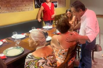 Foto - Idosos dos CRAS participam de confraternização para encerramento das atividades de 2023