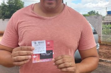 Foto - Departamento de Saúde entrega brindes a crianças que participaram da Campanha Natal Sem Dengue