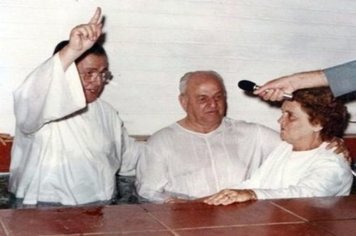 Foto - Prefeito Ediney participa da celebração de 25 anos da Igreja Cristo Salva em Paraguaçu Paulista