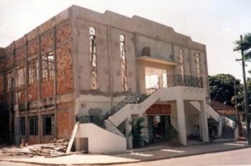 Foto - Prefeito Ediney participa da celebração de 25 anos da Igreja Cristo Salva em Paraguaçu Paulista