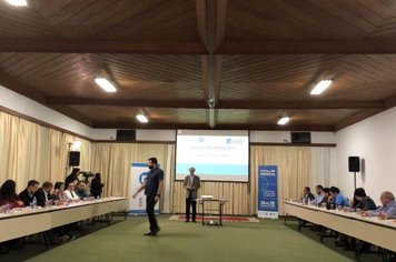 Prefeita participa da “Escola de Prefeito” realizada em São Roque