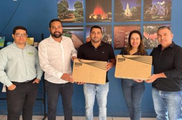 SEBRAE Aqui Paraguaçu recebe equipamentos de informática