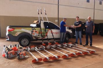 Prefeitura adquire novos equipamentos para uso em serviços de limpeza e manutenção urbana em Paraguaçu Paulista