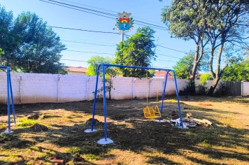 Prefeitura investe em novos brinquedos nos espaços de lazer em escolas municipais