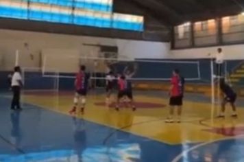Atleta de Voleibol Masculino, que representa Paraguaçu Paulista sofre ataques de racismo e homofobia