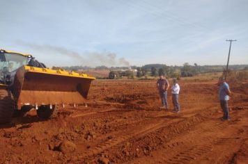 Departamento de Obras realiza recuperação da estrada da farinheira