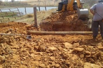 Obras realiza reforma e manutenção de mata-burros 