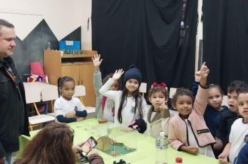 Agentes de Combate a Endemias dão orientações sobre escorpiões e dengue em escola de Paraguaçu