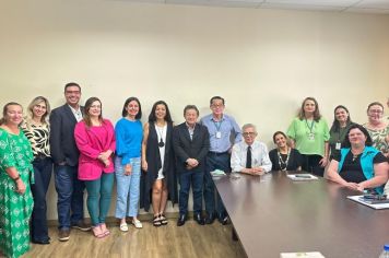 Prefeito Antian integra comitiva na luta por reativação de serviços no Hospital Regional de Assis