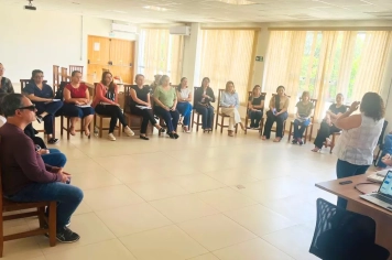 Paraguaçu capacita equipes de Saúde para a 18ª Campanha Fique Sabendo com foco em prevenção e diagnóstico rápido