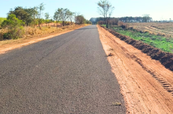 'Cavalaria' realiza limpeza completa no acostamento da vicinal de acesso à SP-421, próximo ao Grande Lago