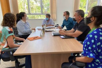 Prefeito recebe equipe do SEBRAE 