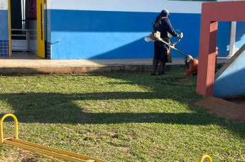 Escola Infantil Algodão Doce e Escola Municipal de Música recebem manutenção e limpeza geral