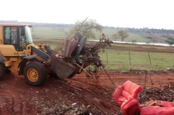 Prefeitura recolhe entulhos de descarte irregular