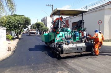 Prefeitura Municipal  segue com os trabalhos de recapeamento em várias ruas da cidade