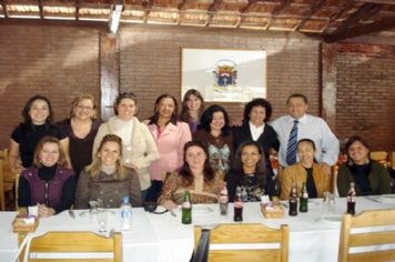 Assistentes Sociais comemoram sua data com confraternização