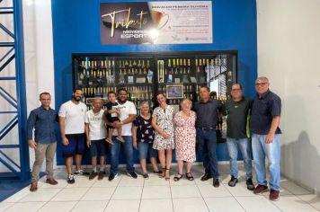 Prefeitura inaugura memorial em homenagem a Orivaldo Pereira Oliveira na Piscina Municipal