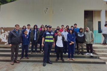 Estudantes dos distritos de Conceição e Roseta recebem orientações da Campanha Maio Amarelo