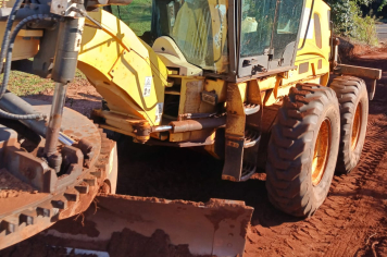 Prefeitura realiza manutenção em estrada que dá acesso à Capela do Brumado