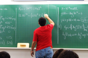 Educação lança edital de convocação para atribuição de aulas