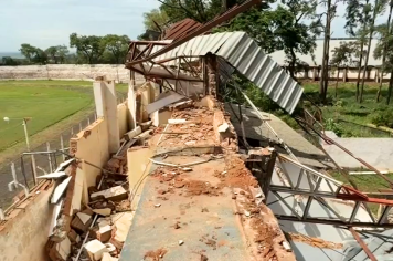 Após estragos causados por temporal, seguradora realiza vistoria técnica no Estádio Carlos Affini 