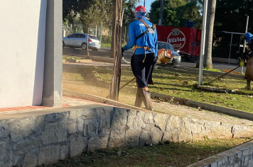 Parabéns aos garis! Profissionais que mantêm nossa cidade limpa e exemplificam dedicação em cada ambiente varrido e praça cuidada