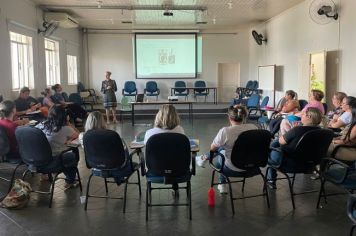 Orientadores pedagógicos da Rede Municipal participam de capacitações do Sistema Aprende Brasil
