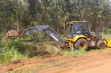 Prefeitura de Paraguaçu realiza manutenção em estrada na Água do Sapé, na zona rural