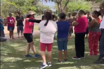 Usuários do CAPS realizam atividades no Balneário Municipal de Paraguaçu Paulista, com passeio, orientações e confraternização 