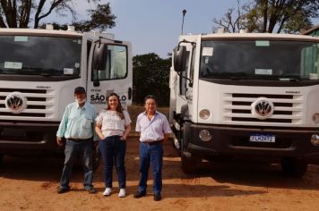 Prefeitura recebe 2 Caminhões Coletores/Compactadores 0 km